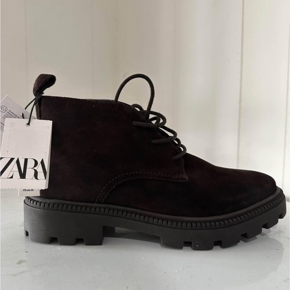 Zara Men's Dark Brown Suede Boots